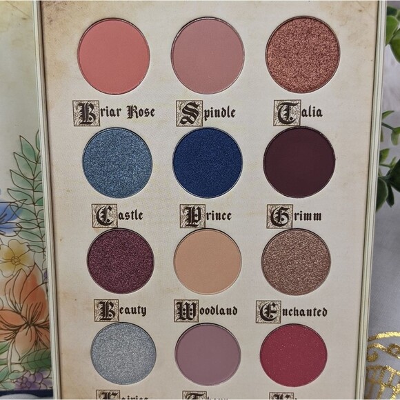 NIB Storybook Cosmetics Little Briar Rose Palette - Picture 3 of 4
